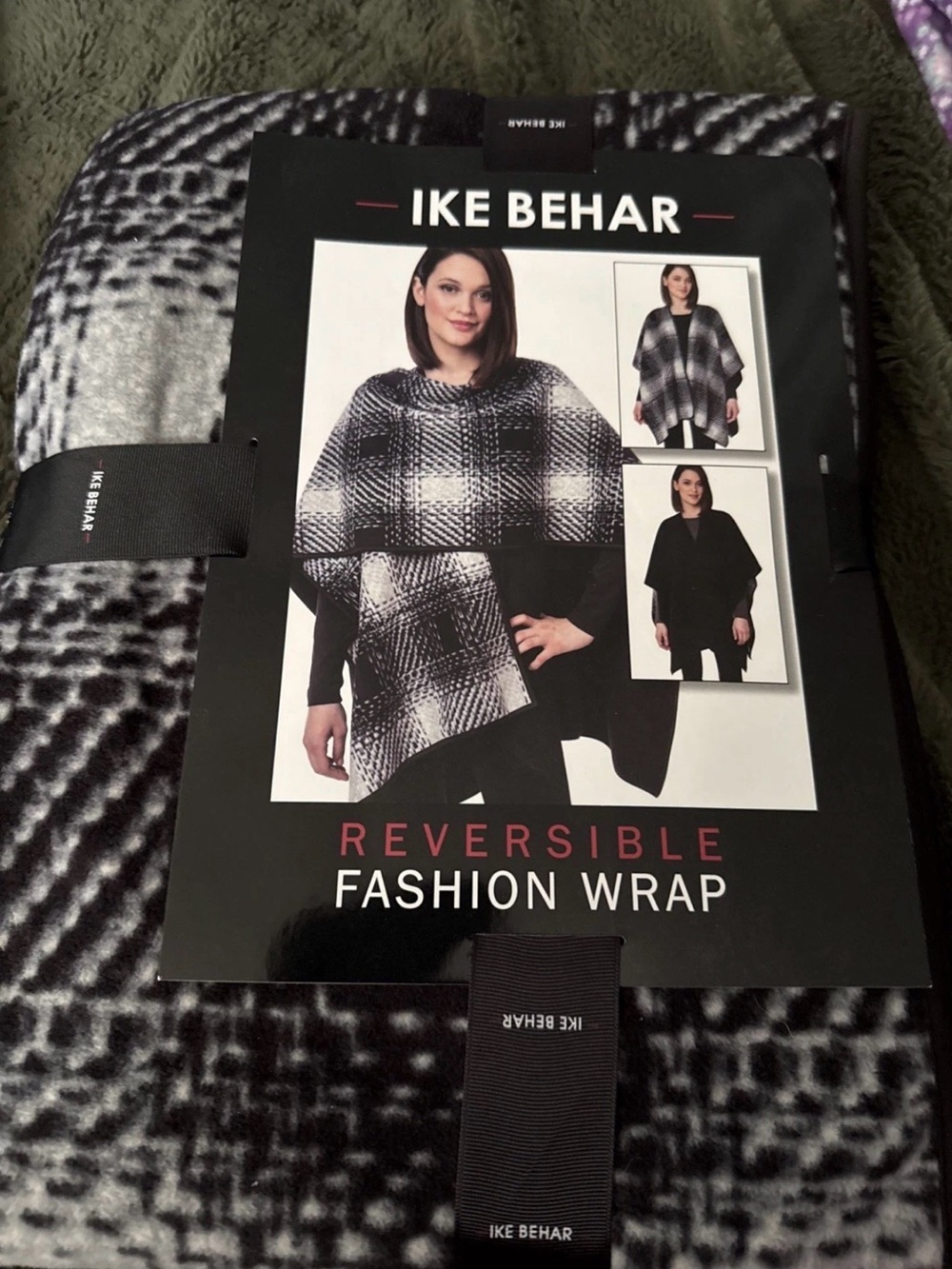 Ike Behar Reversible Wrap - Black & White Plaid